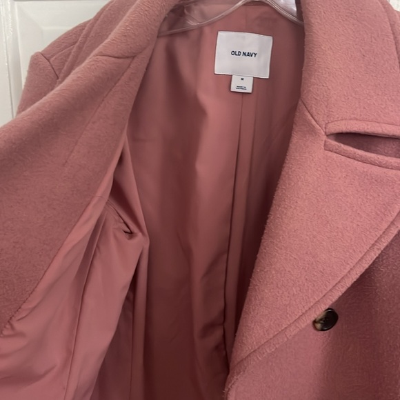 Pink winter coat. In great condition. - Picture 3 of 4
